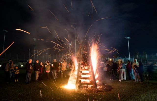 Explore Louisiana: tradiciones navideñas, hogueras y luces de ensueño - 1, Foto 1