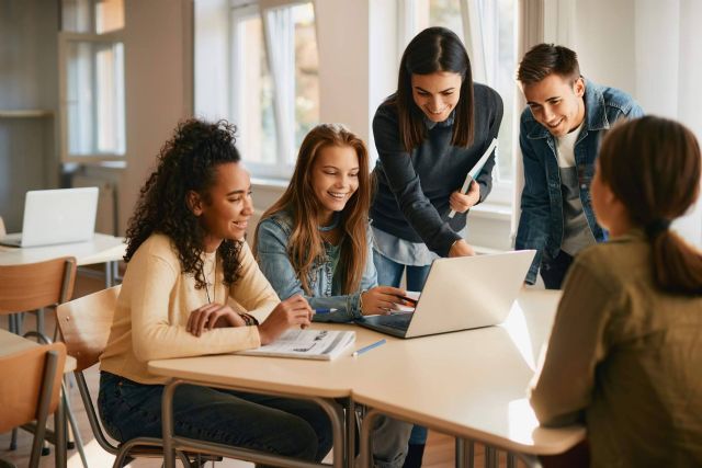 ISEB ofrece programas de máster y posgrado 100% online con flexibilidad horaria y tutorías personalizadas - 1, Foto 1