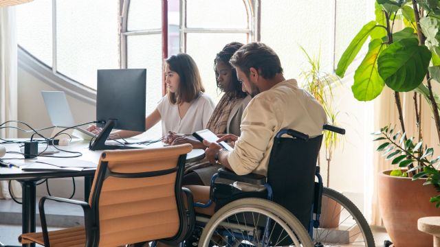 El 75% de las personas con discapacidad ha sufrido discriminación laboral, según ELKAR Integración - 1, Foto 1