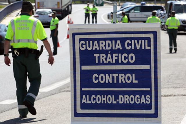 La DGT pone en marcha una campaña especial de vigilancia para evitar el alcohol y drogas en la conducción - 1, Foto 1