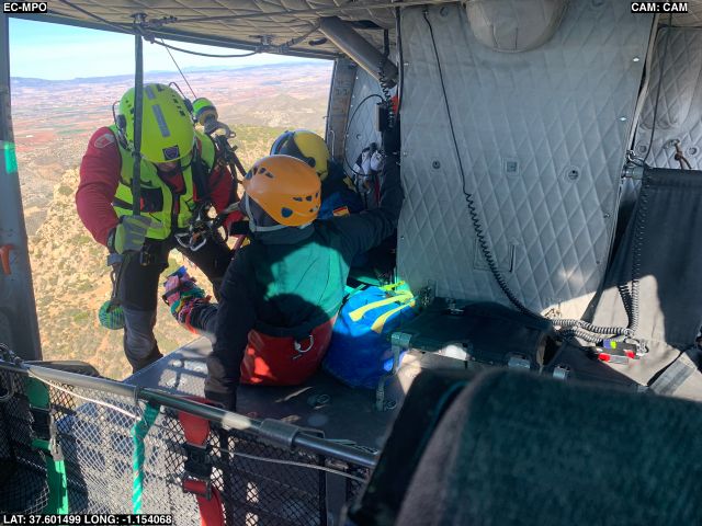 Servicios de emergencia realizan dos rescates esta mañana en los montes cercanos a Cartagena - 1, Foto 1