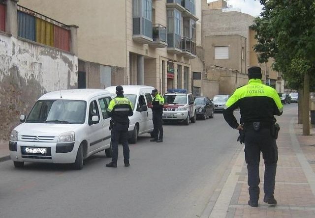 La Policía Local se adhiere a la campaña especial de la DGT de vigilancia y control del cinturón de seguridad y de sistemas de retención infantil, del 10 al 16 de marzo, Foto 1