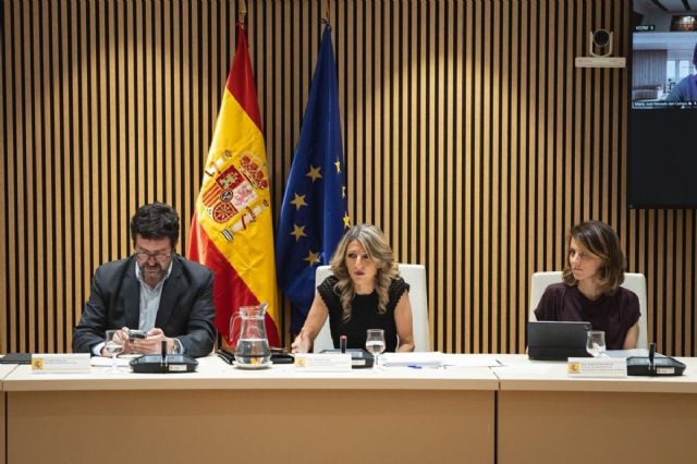 Trabajo y comunidades autónomas acuerdan el reparto de 2.571 millones de euros para desarrollar las Políticas Activas de Empleo Trabajo y comunidades autónomas acuerdan el reparto de 2.571 millones de euros para desarrollar las Políticas Activas de Empleo
