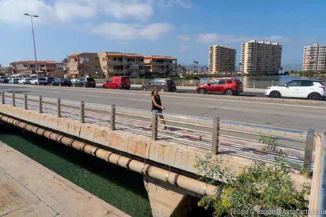 La Gran Vía de La Manga renueva su asfalto entre La Gola y el hotel Cavanna La Gran Vía de La Manga renueva su asfalto entre La Gola y el hotel Cavanna