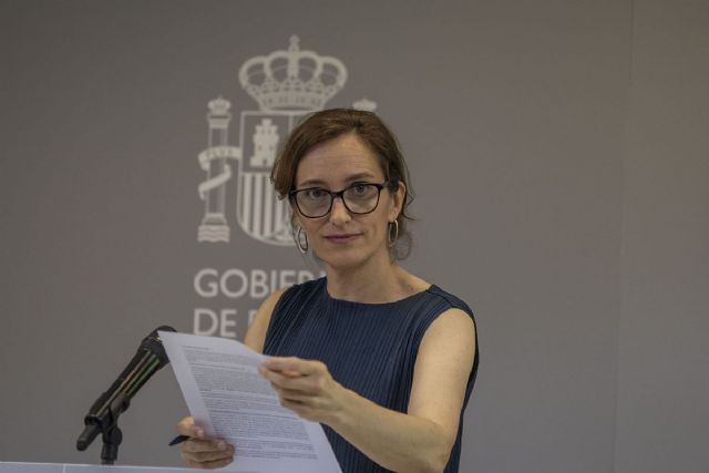 Un informe de Sanidad señala que los migrantes están más sanos y consumen menos recursos sanitarios que los españoles Un informe de Sanidad señala que los migrantes están más sanos y consumen menos recursos sanitarios que los españoles