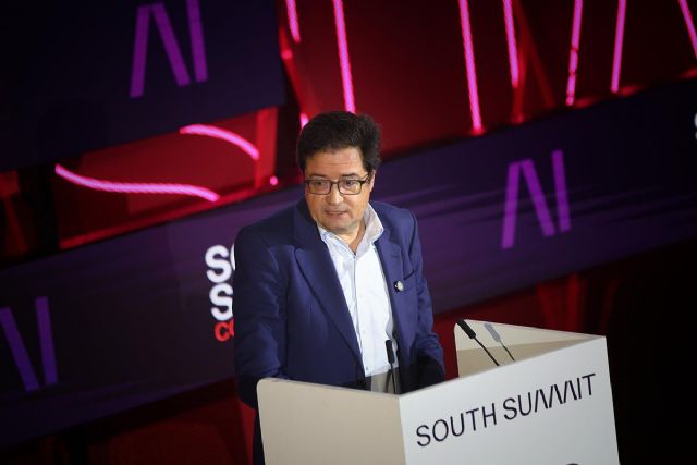 Óscar López anuncia 'un nuevo estímulo a la innovación' con la aprobación de 162 millones en ayudas para tecnologías duales Óscar López anuncia 'un nuevo estímulo a la innovación' con la aprobación de 162 millones en ayudas para tecnologías duales