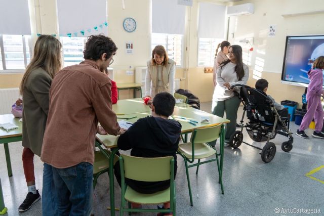 El Ayuntamiento asegura las escuelas de vacaciones para menores y jóvenes con discapacidad con la adjudicación del servicio para este año 2026 El Ayuntamiento asegura las escuelas de vacaciones para menores y jóvenes con discapacidad con la adjudicación del servicio para este año 2026