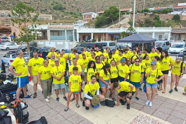 El Ayuntamiento apoya la V Macro Limpieza de Playas y Fondos Marinos en El Portús El Ayuntamiento apoya la V Macro Limpieza de Playas y Fondos Marinos en El Portús