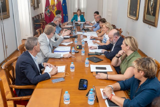 Las asociaciones de mayores dispondrán de más recursos económicos para reforzar el servicio de limpieza de sus centros Las asociaciones de mayores dispondrán de más recursos económicos para reforzar el servicio de limpieza de sus centros