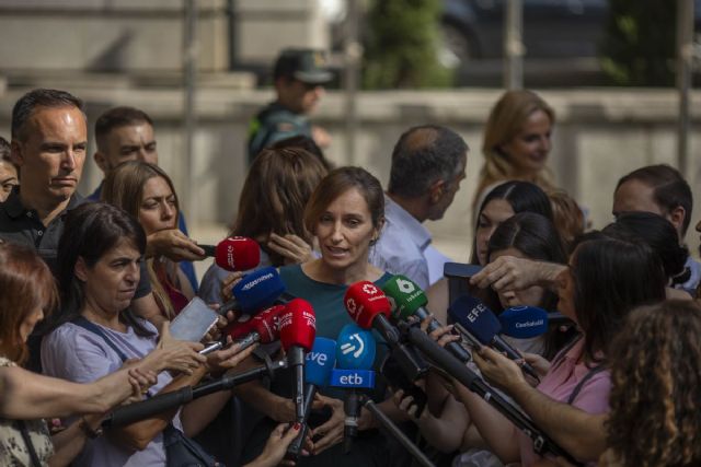 Sanidad distribuye a las comunidades autónomas más de 235 millones de euros para reforzar prestaciones y servicios Sanidad distribuye a las comunidades autónomas más de 235 millones de euros para reforzar prestaciones y servicios