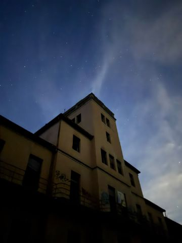 La rápida movilización de los servicios de emergencia permite extinguir un incendio en el antiguo sanatorio de Sierra Espuña La rápida movilización de los servicios de emergencia permite extinguir un incendio en el antiguo sanatorio de Sierra Espuña