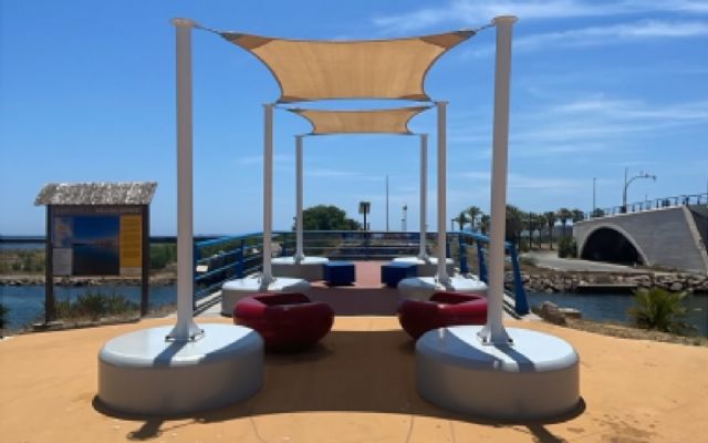 Nuevas zonas de sombra en el entorno del polideportivo y del Estacio, en La Manga del Mar Menor Nuevas zonas de sombra en el entorno del polideportivo y del Estacio, en La Manga del Mar Menor