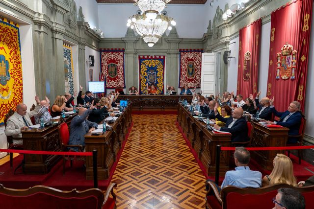 El Pleno de julio aprueba la Medalla de Oro a la Policía Nacional y una veintena de mociones El Pleno de julio aprueba la Medalla de Oro a la Policía Nacional y una veintena de mociones