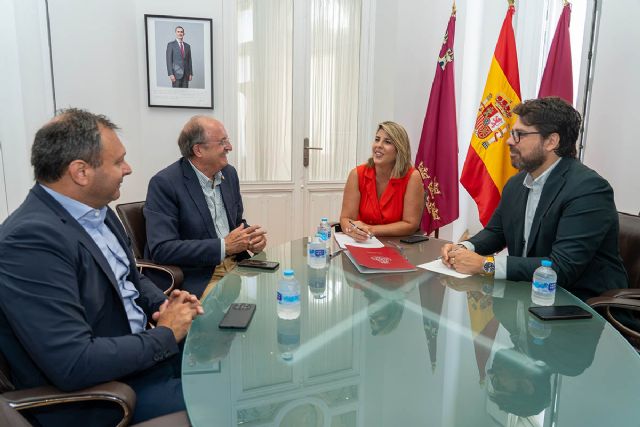 Ayuntamiento y FREMM impulsan el inicio de las obras del Centro de Capacitación de Los Camachos antes de final de año Ayuntamiento y FREMM impulsan el inicio de las obras del Centro de Capacitación de Los Camachos antes de final de año