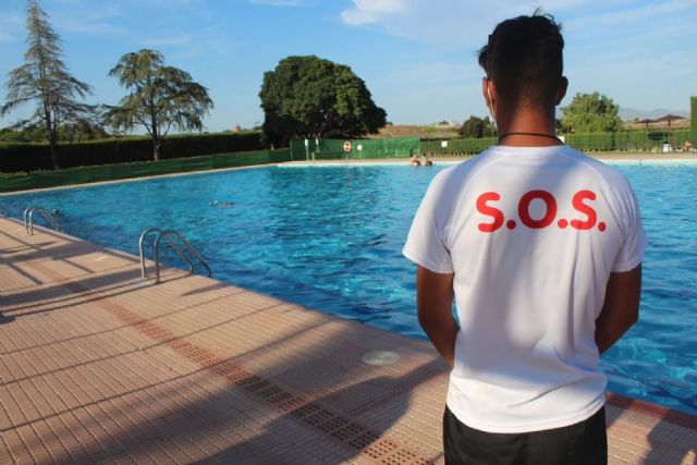Se abren las piscinas públicas del Polideportivo Municipal '6 de diciembre' tras solucionarse los problemas de insalubridad registrados el pasado viernes Se abren las piscinas públicas del Polideportivo Municipal '6 de diciembre' tras solucionarse los problemas de insalubridad registrados el pasado viernes