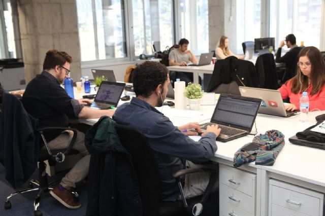 España supera por primera vez los 22,5 millones de afiliados medios, tras crear más de 642.500 empleos en el último año España supera por primera vez los 22,5 millones de afiliados medios, tras crear más de 642.500 empleos en el último año