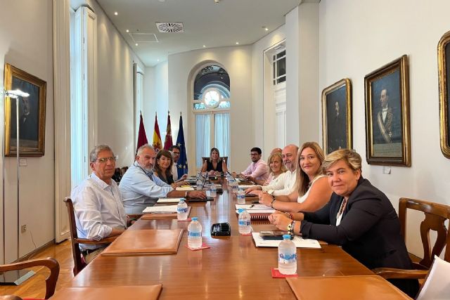 El Gobierno formaliza el Plan de Climatización Escolar, aprueba subvenciones a vecinos e inversiones en el Casco Histórico El Gobierno formaliza el Plan de Climatización Escolar, aprueba subvenciones a vecinos e inversiones en el Casco Histórico