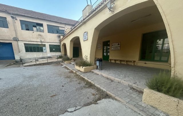 Acuerdan evaluar las posibilidades de rehabilitación del edificio del antiguo IES Juan de la Cierva Acuerdan evaluar las posibilidades de rehabilitación del edificio del antiguo IES Juan de la Cierva