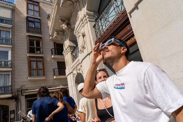 Cerca de 180 efectivos integran el plan especial de seguridad y emergencias frente al eclipse solar en Cartagena Cerca de 180 efectivos integran el plan especial de seguridad y emergencias frente al eclipse solar en Cartagena