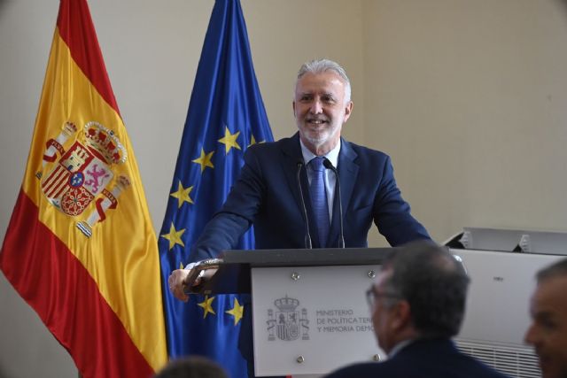 Torres y Vivas mantienen en Ceuta su primera reunión tras la designación del ministro como autoridad funcional Torres y Vivas mantienen en Ceuta su primera reunión tras la designación del ministro como autoridad funcional