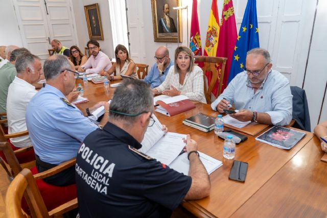 Cartagena prepara sus servicios municipales ante el aviso naranja por lluvias y tormentas Cartagena prepara sus servicios municipales ante el aviso naranja por lluvias y tormentas
