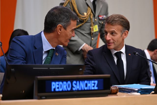 Pedro Sánchez: 'Un mundo digital sin reglas no es un espacio de juego, es una jungla sin ley' Pedro Sánchez: 'Un mundo digital sin reglas no es un espacio de juego, es una jungla sin ley'