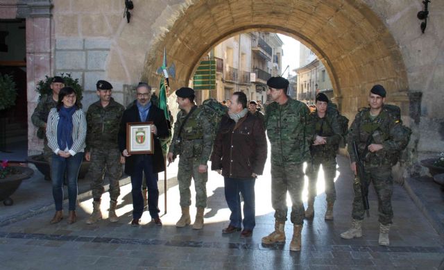 400 componentes e la III Bandera Paracaidista ´Ortiz de Zarate´ peregrinan a Caravaca - 2, Foto 2