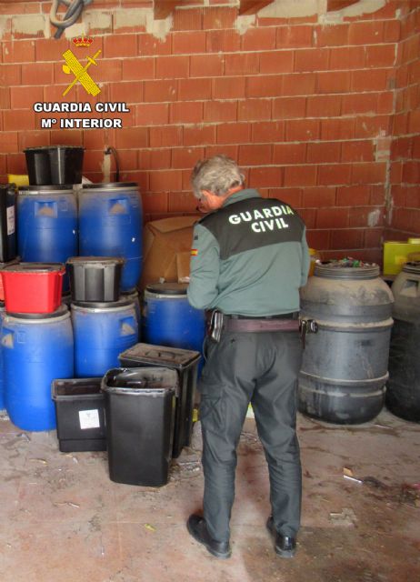 La Guardia Civil investiga a cuatro personas por presuntas irregularidades en la gestión de residuos biosanitarios - 5, Foto 5