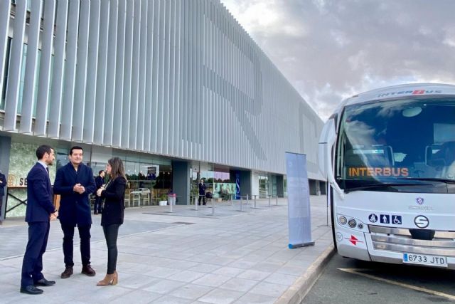 Cartagena estrena nueva conexión de autobuses con el aeropuerto de Corvera - 1, Foto 1