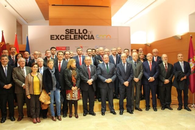 Pedro Antonio Sánchez: Entre todos hemos colocado a la Región como una referencia de excelencia educativa, científica e investigadora - 1, Foto 1