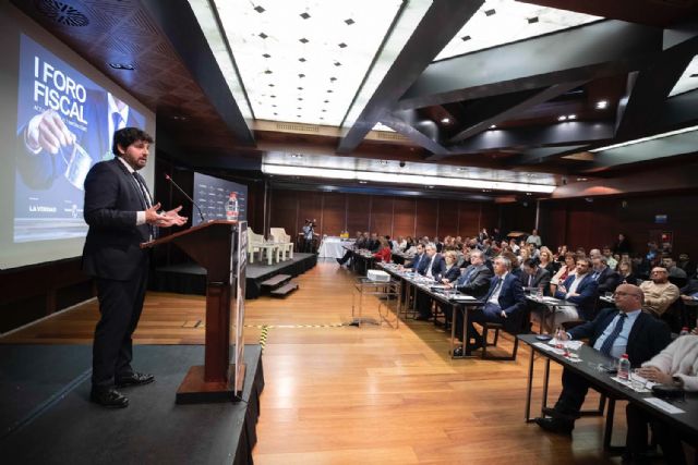 Fernando López Miras inaugura el I Foro Fiscal Actualidad Fiscal e Innovaciones - 1, Foto 1