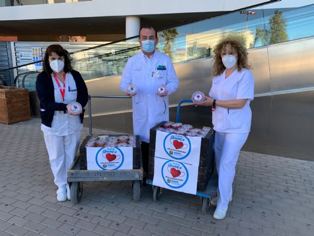 Continúa el obsequio de fruta del SCRATS a los sanitarios como reconocimiento a su labor ante la pandemia - 1, Foto 1