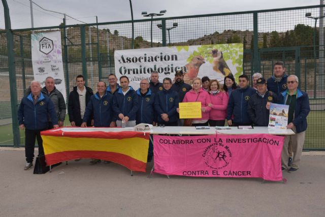 La Asociación Ornitológica de Calasparra recauda 2.000 euros en su concurso a beneficio de la lucha contra el cáncer - 2, Foto 2