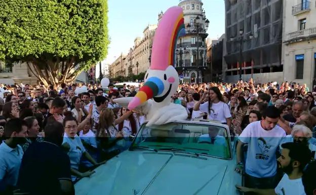 Ayuntamiento de Sevilla . El Consistorio hispalense recuperará a la mascota de la Expo´92, Curro, para reivindicar la ´Sevilla universal´ entre los jóvenes - 5, Foto 5