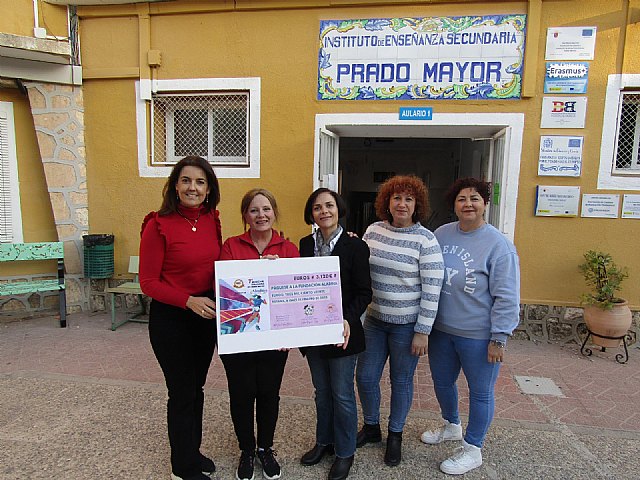 La I Marcha Solidaria IES Prado Mayor a favor de la Fundación Aladina recauda 3.120€, Foto 3