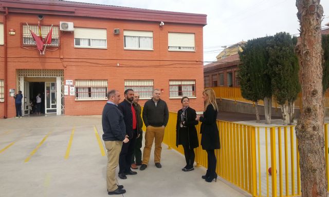 La directora general de Centros Educativos visita al colegio Virgen de la Vega de Cobatillas - 1, Foto 1