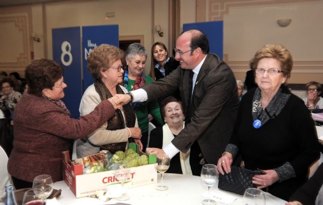 El presidente Pedro Antonio Sánchez asiste al encuentro regional de asociaciones de mujeres - 2, Foto 2