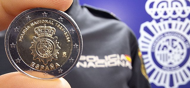 Entra en circulación la moneda de dos euros conmemorativa del 200 aniversario de la Policía Nacional - 1, Foto 1