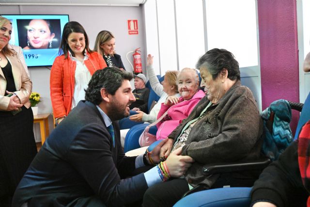 López Miras anuncia la construcción de una nueva residencia de mayores en San Pedro del Pinatar - 1, Foto 1