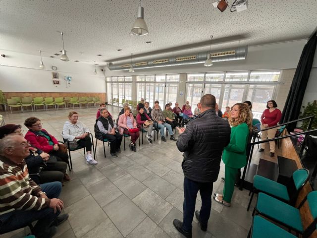 Talleres para que los usuarios de los centros de mayores logren la autonomía tecnológica - 2, Foto 2