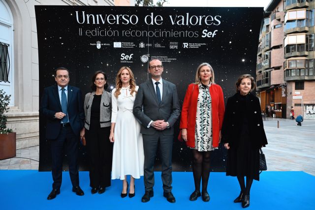 Los 'Reconocimientos SEF' distinguen al Ayuntamiento de Murcia, Cruz Roja, Emuasa  y José María Albarracín - 1, Foto 1