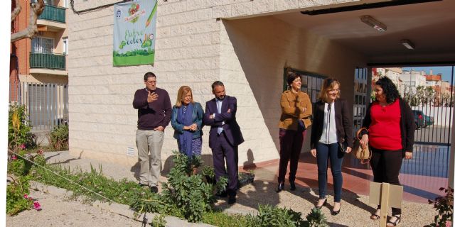 Rafael Gómez visita el Huerto Escolar del CEIP Infanta Cristina junto a la consejera de Educación y Universidades - 2, Foto 2