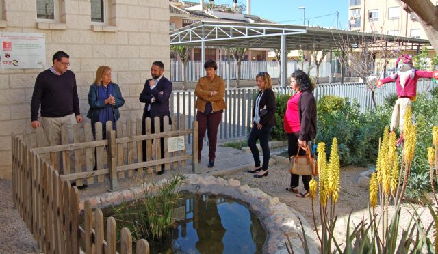 Rafael Gómez visita el Huerto Escolar del CEIP Infanta Cristina junto a la consejera de Educación y Universidades - 3, Foto 3