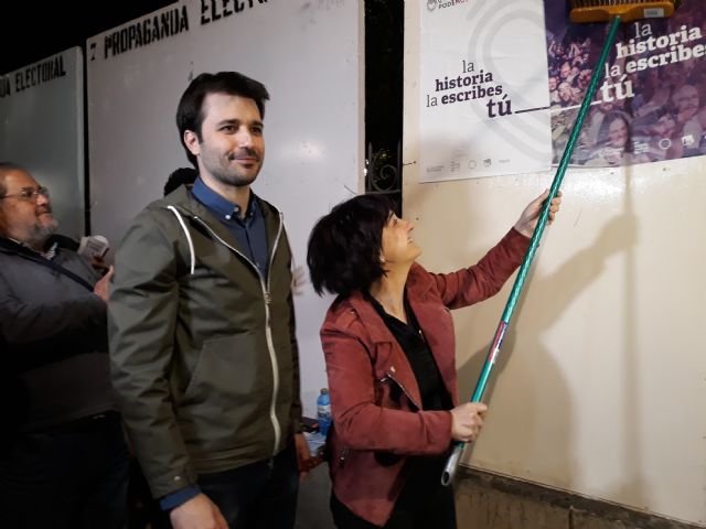 Javier Sánchez Serna: España merece un gobierno al que no le tiemblen las piernas ante los poderosos y ante los bancos. Por eso, el cambio el próximo 28 de abril se va a dibujar con tonos morados - 1, Foto 1