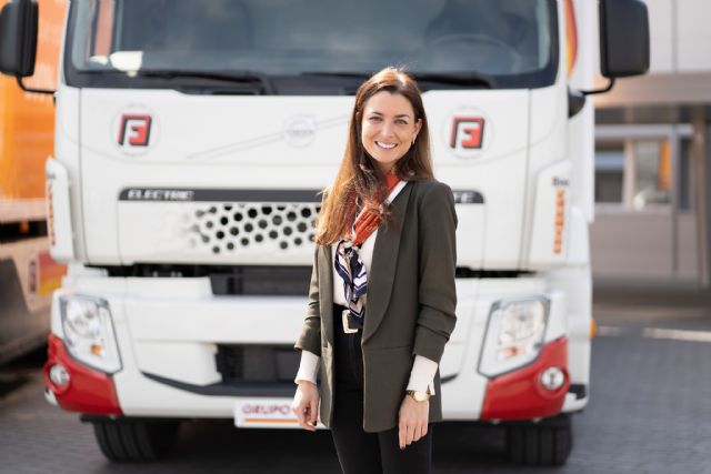 Volvo Trucks entrega los dos primeros camiones eléctricos de Murcia al Grupo Fuentes para repartos en supermercados Consum - 2, Foto 2