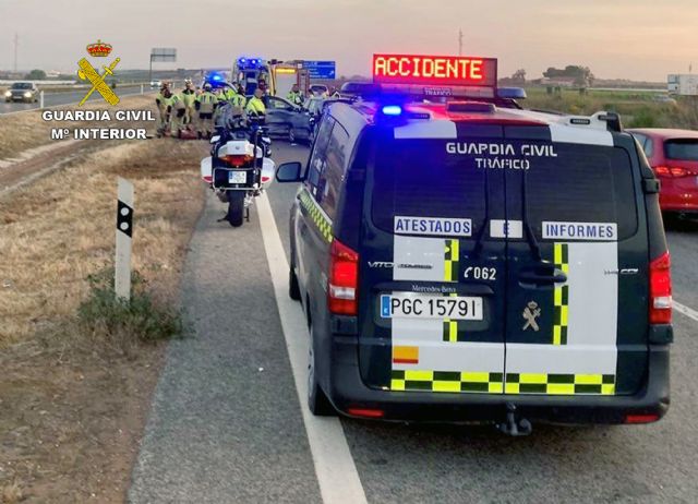 La Guardia Civil investiga a una mujer que  circuló en sentido contrario y sin carné, causando dos accidentes y ausentándose del lugar - 1, Foto 1