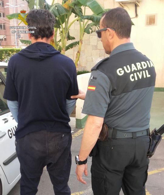 La Guardia Civil esclarece una docena de robos con fuerza en vehículos - 2, Foto 2