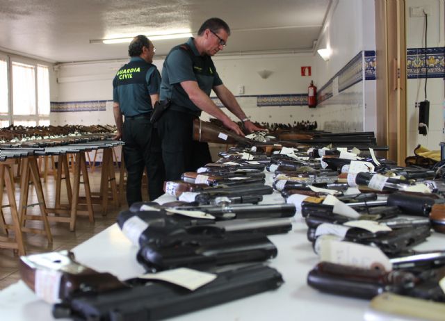 La Guardia Civil de Murcia celebra la exposición-subasta de armas del año 2017 - 5, Foto 5