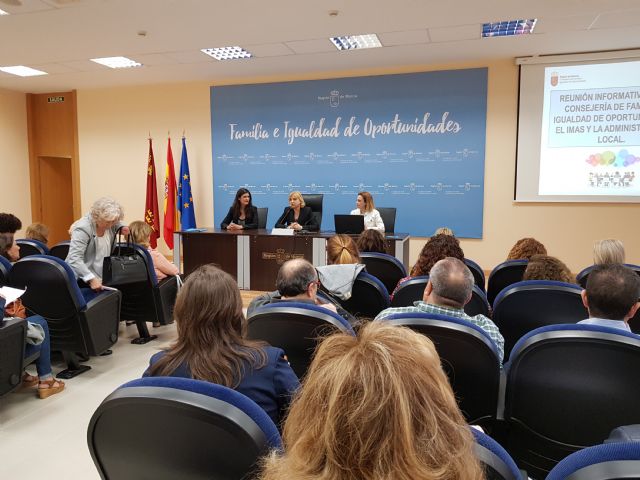 Más de 25.000 personas con movilidad reducida podrán beneficiarse de la tarjeta de estacionamiento de la Región de Murcia - 1, Foto 1