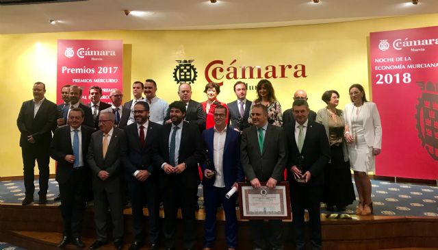 El presidente de la Comunidad clausura el acto de entrega de los Premios Mercurio y Desarrollo Empresarial 2017 - 1, Foto 1